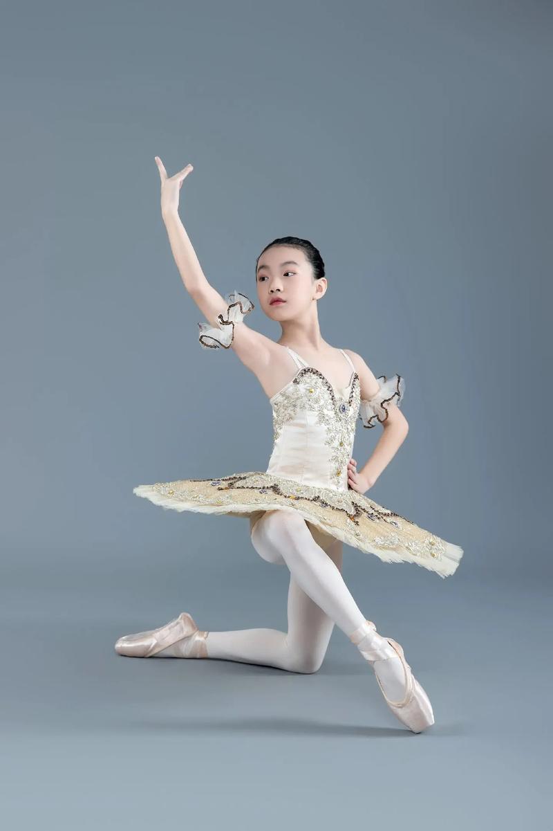 幼儿舞蹈技能视频,幼儿舞蹈技巧动作大全-第1张图片-流派游戏资讯网 幼儿舞蹈技能视频,幼儿舞蹈技巧动作大全-第1张图片-流派游戏资讯网