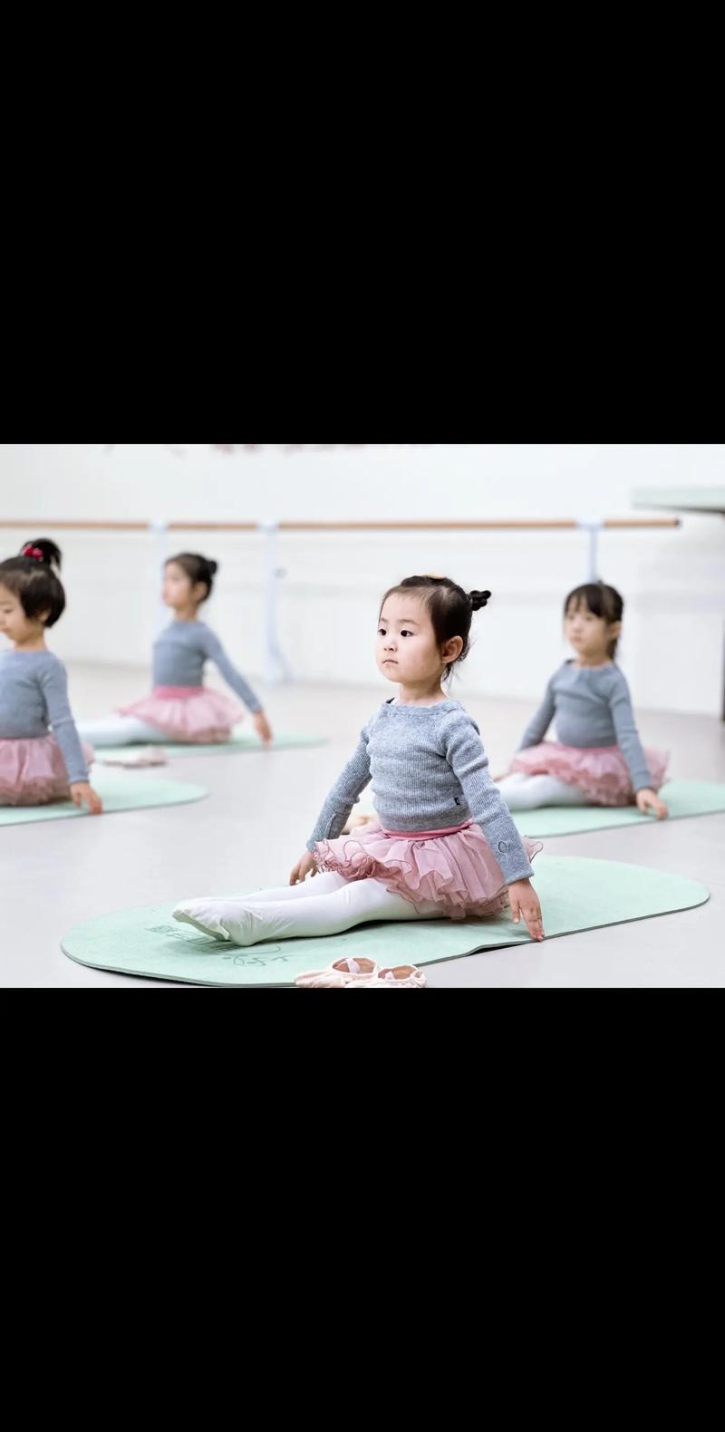 幼儿舞蹈技能视频,幼儿舞蹈技巧动作大全-第5张图片-流派游戏资讯网 幼儿舞蹈技能视频,幼儿舞蹈技巧动作大全-第5张图片-流派游戏资讯网